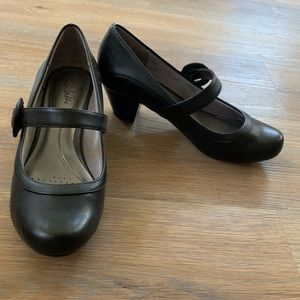 LIFE STRIDE Women's Rozz Mary Jane Pump (8W)